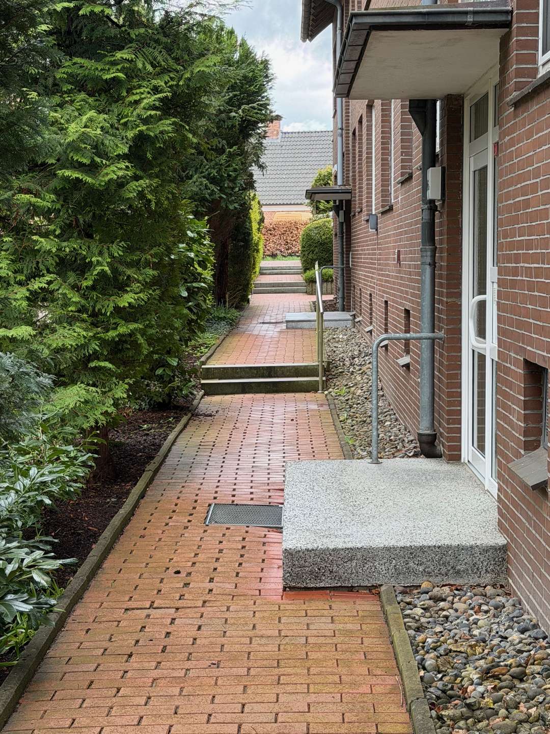 Bild von Gepflegte 3 Zimmer Eigentumswohnung in top Lage von 24113 Molfsee OT Rammsee