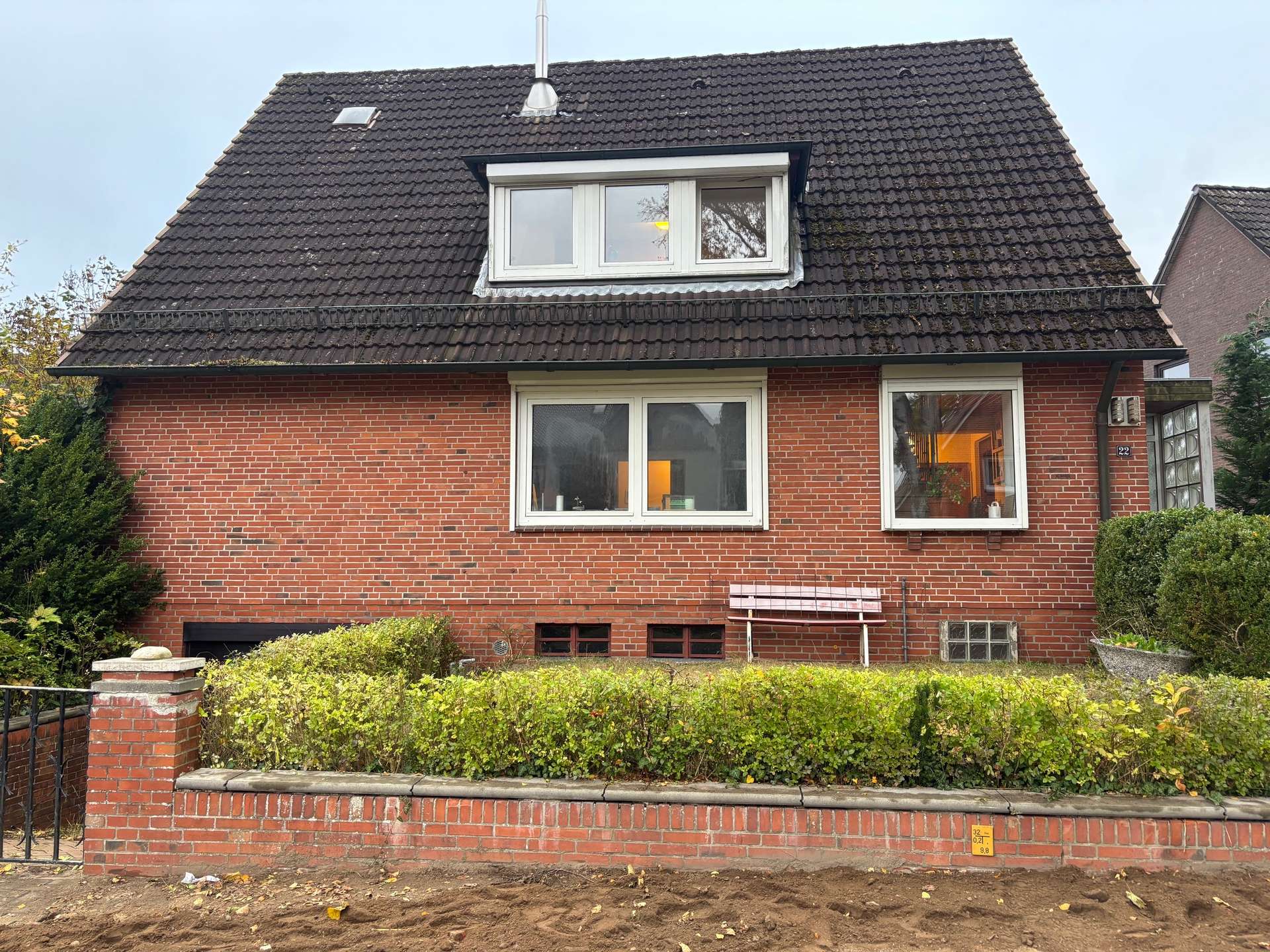 Bild von Preisbewusstes Einfamilienhaus mit möglicher ELW in 24146 Kiel.