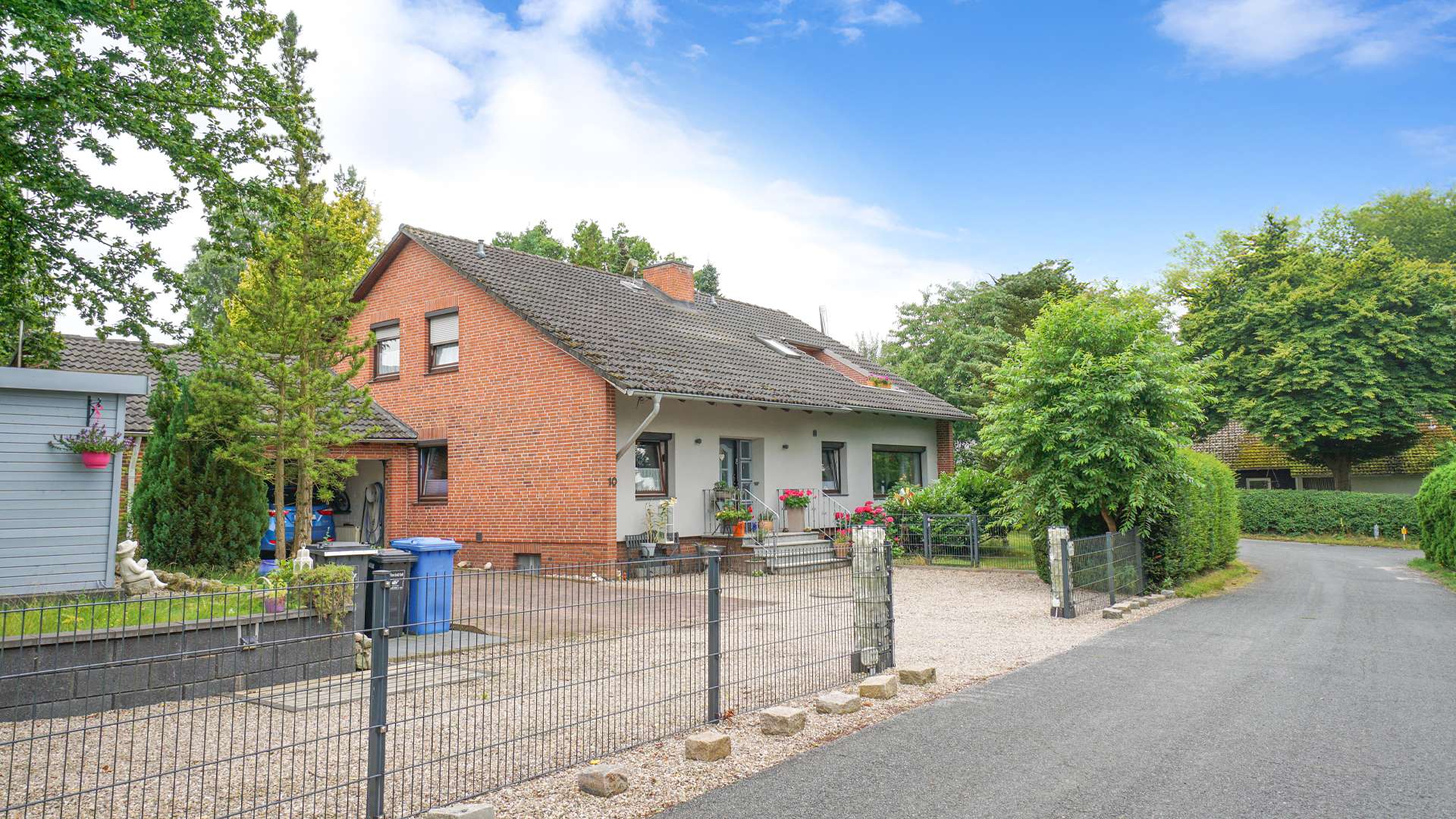 Bild von Familiengerechtes Anwesen in idyllischer Wohnlage und eigenem Bootsanlegerplatz in 23816 Neversdorf.