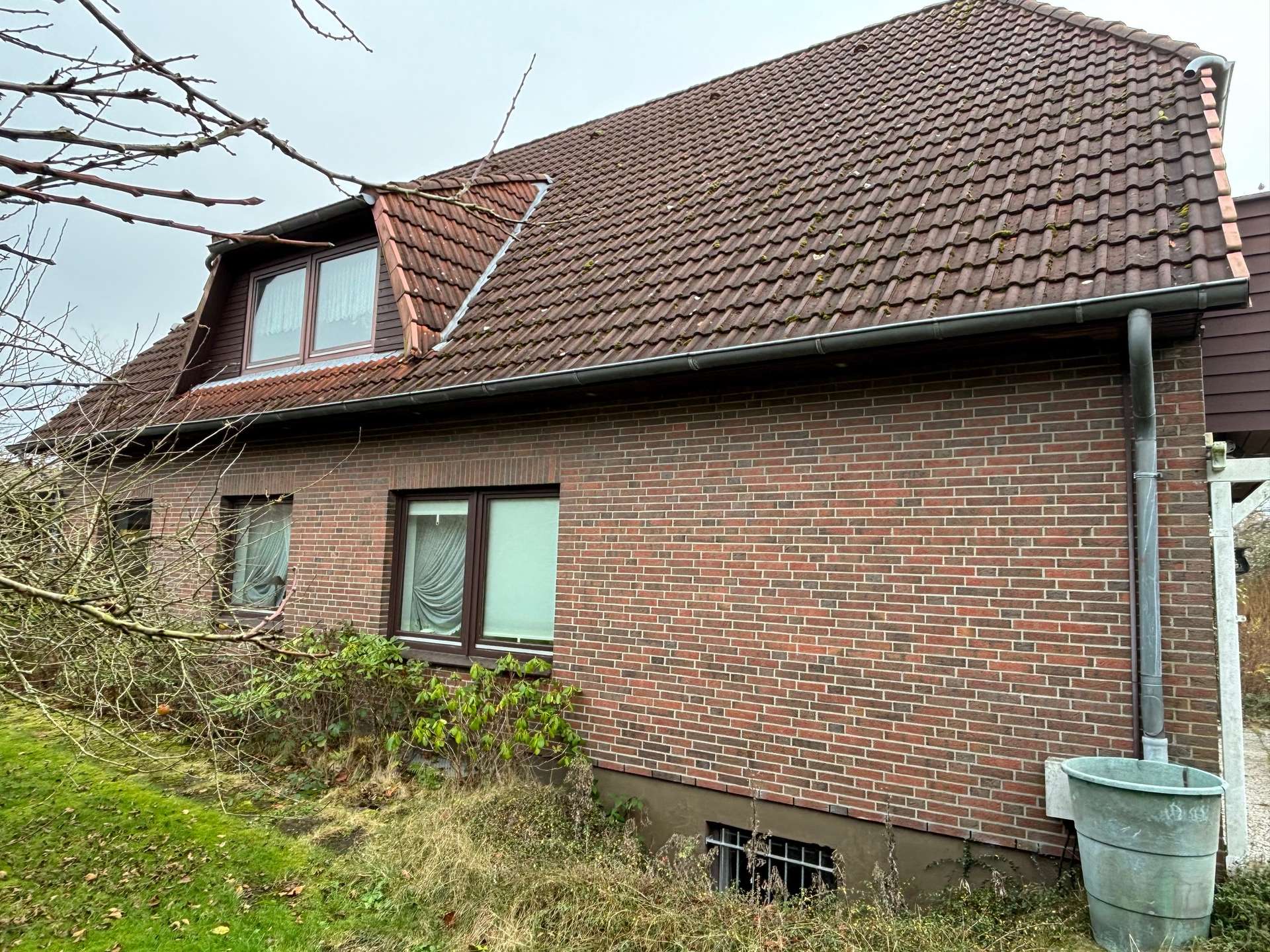 Bild von Gepflegtes Zweifamilienhaus in ruhiger Lage von 24109 Melsdorf.