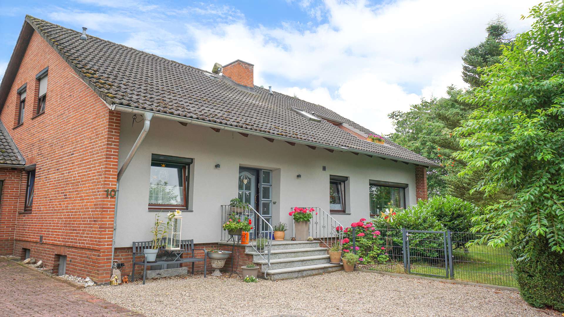 Bild von Familiengerechtes Anwesen in idyllischer Wohnlage und eigenem Bootsanlegerplatz in 23816 Neversdorf.