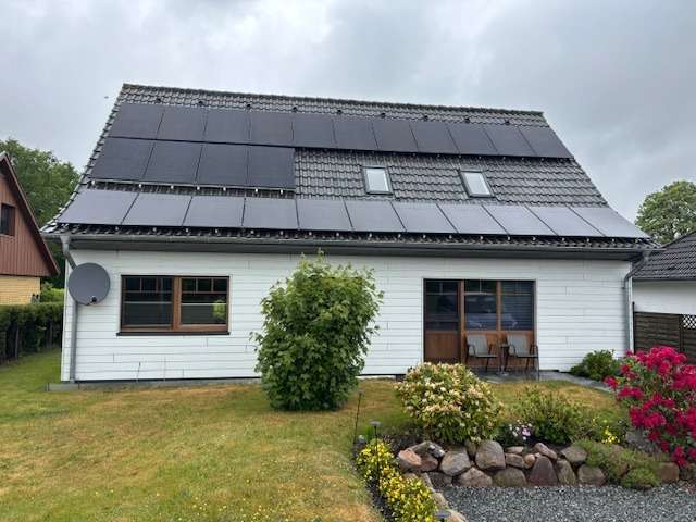 Bild von Top gepflegt, Einfamilienhaus mit viel Grün in 24969 Lindewitt OT Linnau.